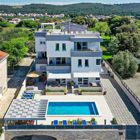 Stunning In Apartament